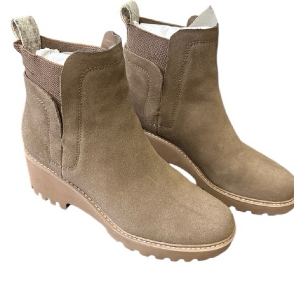 Dolce Vita Huey H2O Waterproof Suede Lug Sole Heel Booties NEW Size 8 Neutral - Picture 8 of 16